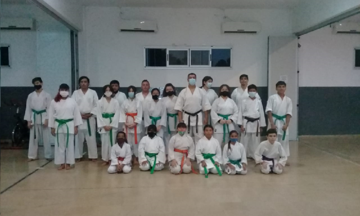 Florencio Varela: Destacado desempeño de karatecas locales en torneo nacional